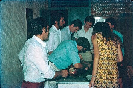 1970-1971: Indonésie Méchoui en Indonésie ${