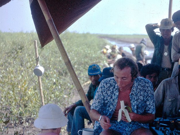 1971: Indonésie, le terrain