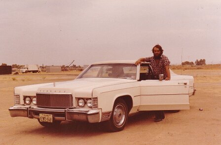 Coalinga CA 1981 01 Lincoln Continental (?) et André Mariage ${