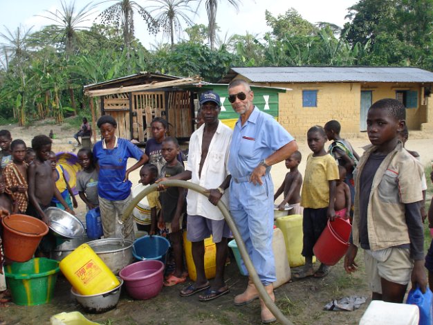 2005-2006: Puits d'eau au Congo par Christian Bois