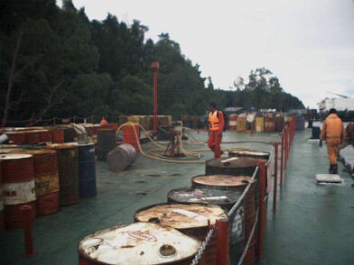 Photos Indonesie - Irian Jaya/Barges/Fuel Barge - ${label} ${