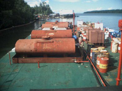 Photos Indonesie - Irian Jaya/Barges/Fuel Barge - ${label} ${