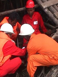 Photos Indonesie - Irian Jaya/Medevacs/050202 - ${label} ${