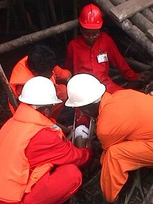 Photos Indonesie - Irian Jaya/Medevacs/050202 - ${label} ${