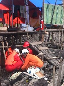 Photos Indonesie - Irian Jaya/Medevacs/050202 - ${label} ${